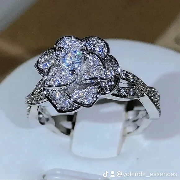 NEW 925 ROSE RING - Picture 2 of 3